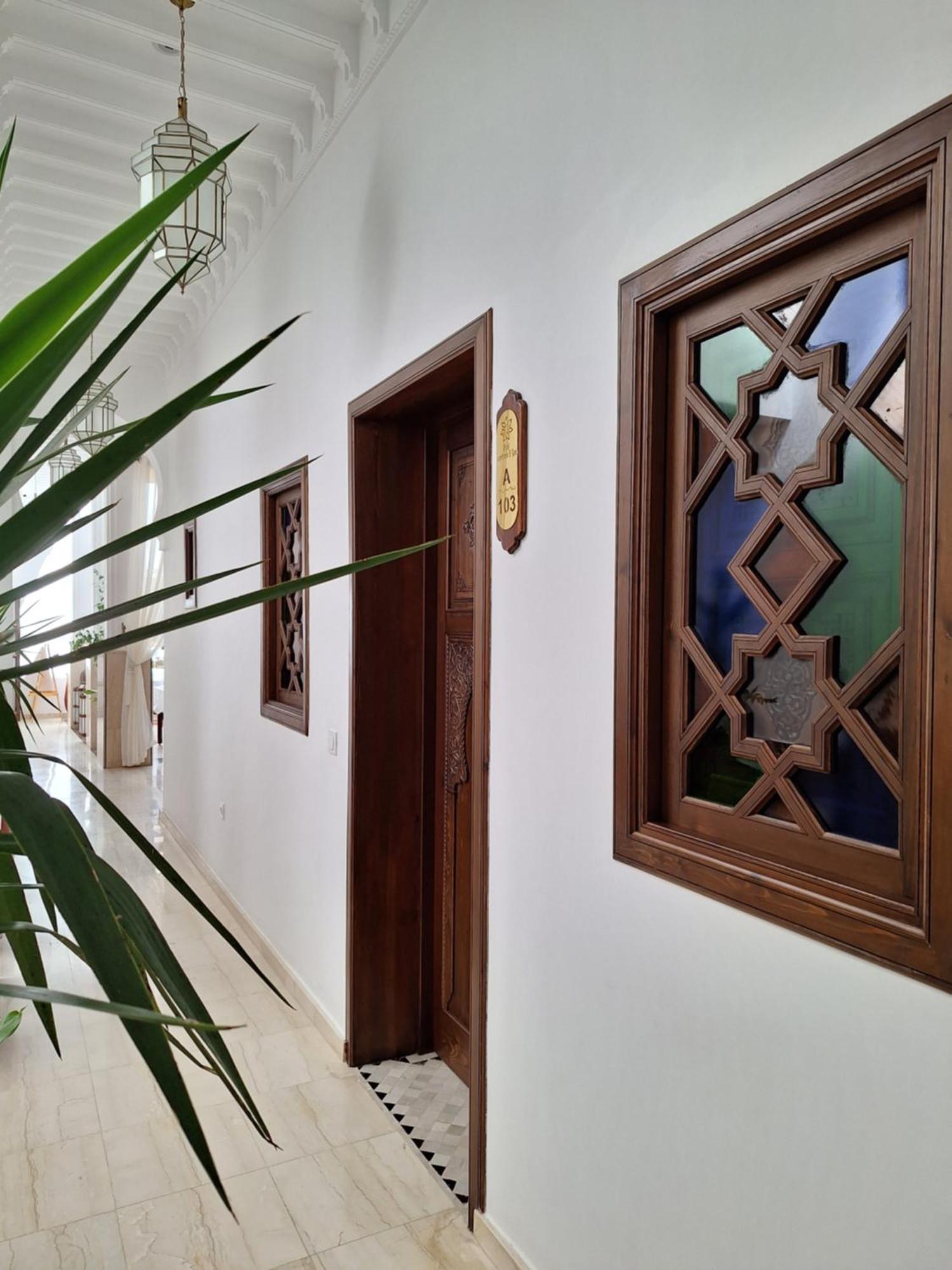 Mandana & * Marrakesh