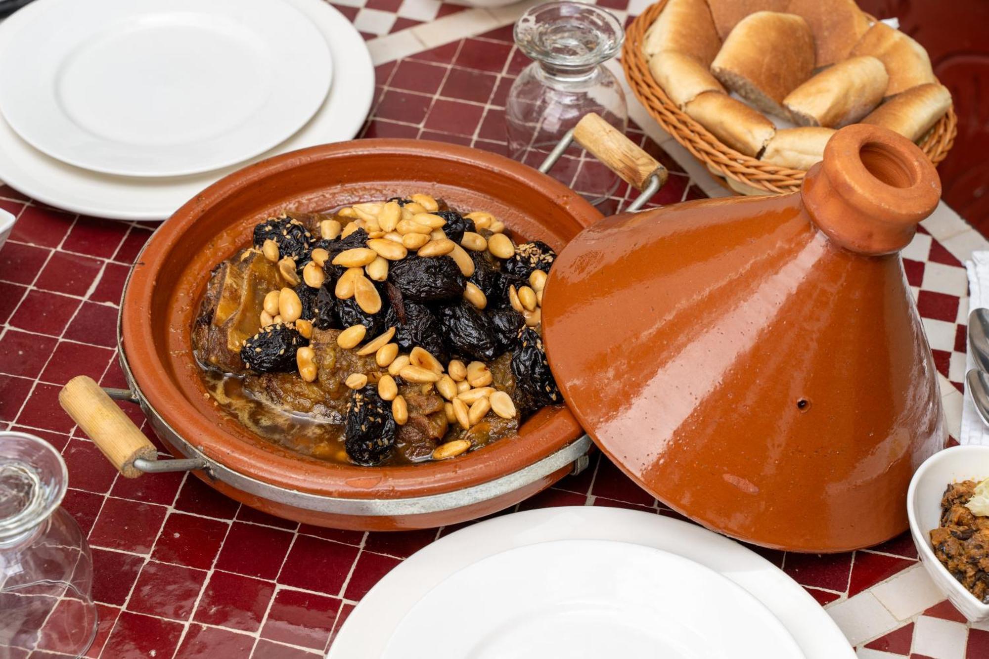 Mandana & * Marrakesh